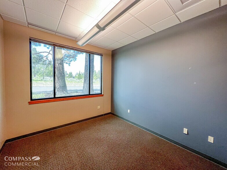 More Photos Of 2796 NW Clearwater Dr, Bend Office For Sale