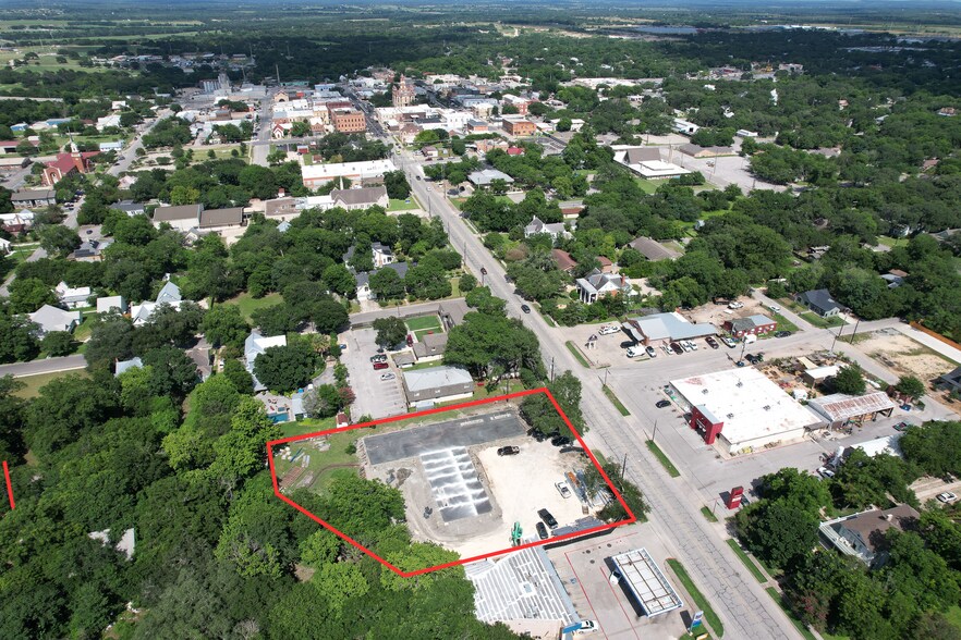 More Photos Of 519 W San Antonio St, Lockhart Office For Lease