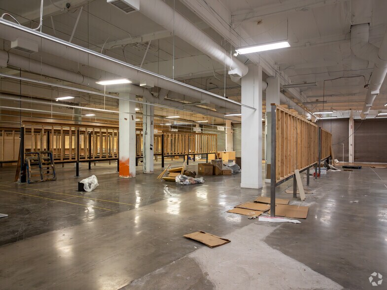 More Photos Of 948 Crocker St, Los Angeles Storefront Retail Office For Lease