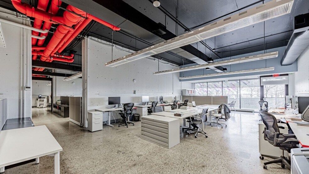 More Photos Of 33 Harbour Sq, Toronto Apartments For Sale