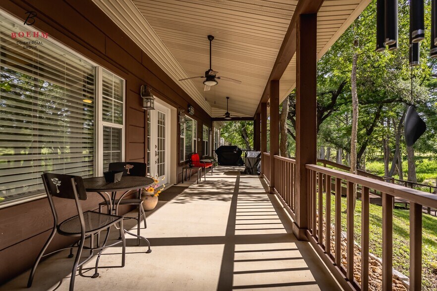 More Photos Of 50500 Interstate 10 W, Comfort Office For Sale