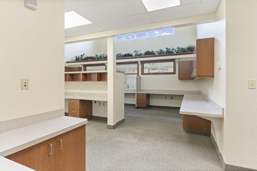 More Photos Of 1000 Coventry Dr, Phillipsburg Medical For Sale