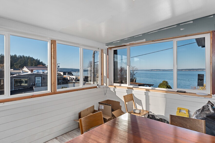 More Photos Of 105 1st St, Langley Storefront Retail Residential For Sale