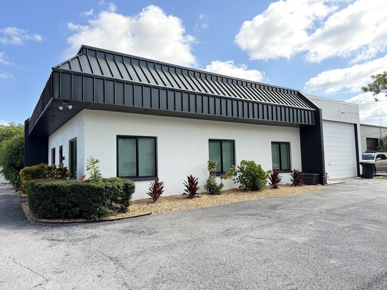 More Photos Of 1401 22nd St N, Saint Petersburg Manufacturing For Lease
