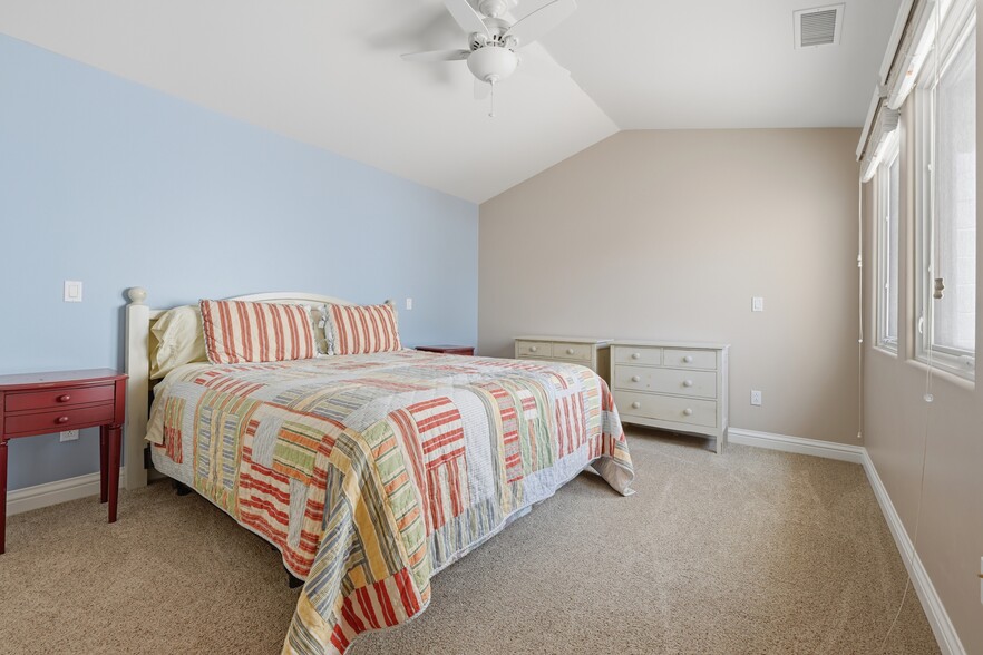 More Photos Of 4652 Cass St, San Diego Office Residential For Sale