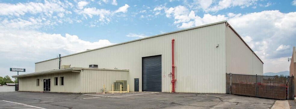 More Photos Of 924 W Rialto Ave, Rialto Warehouse For Lease
