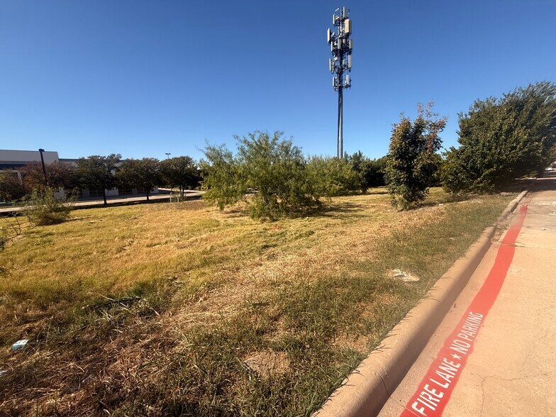 More Photos Of 3550 Regent Blvd, Irving Land For Sale