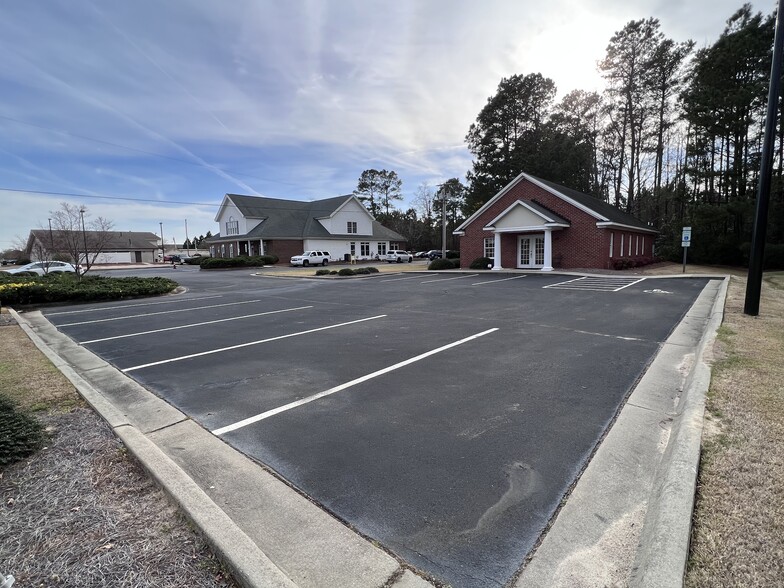 More Photos Of 1815 Forest Hills Rd W, Wilson Office For Lease