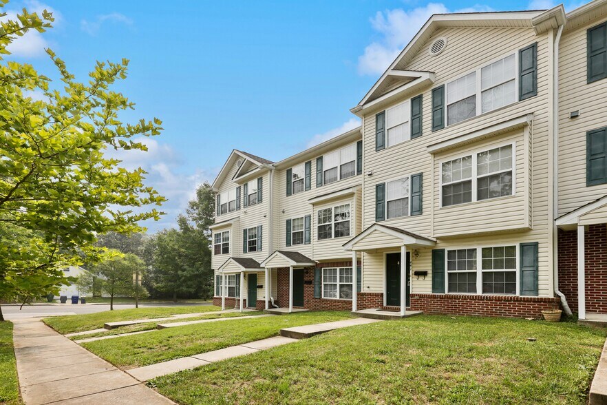 More Photos Of 437-445 Kenneth Sq, Baltimore Multifamily For Sale