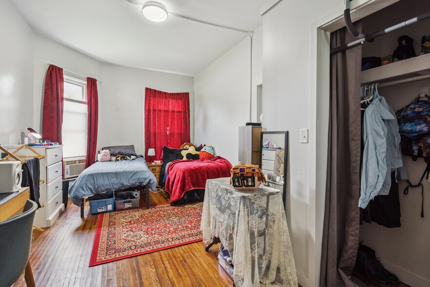 More Photos Of 1132 Main St, Grinnell Multifamily For Sale