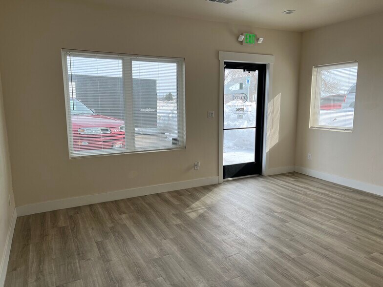 More Photos Of 3811 N Commerce Cir, Idaho Falls Light Manufacturing For Lease