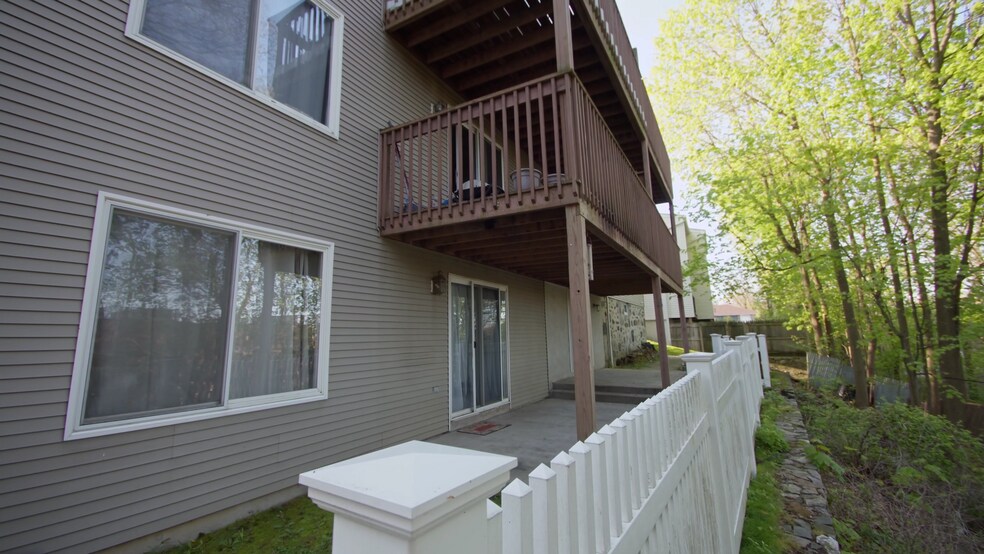 More Photos Of 76 Hope St, Stamford Apartments For Sale