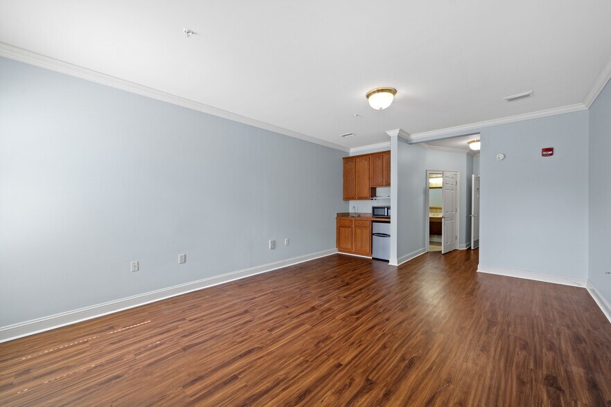 More Photos Of 10171 Papa George St, Daphne Congregate Senior Housing For Lease