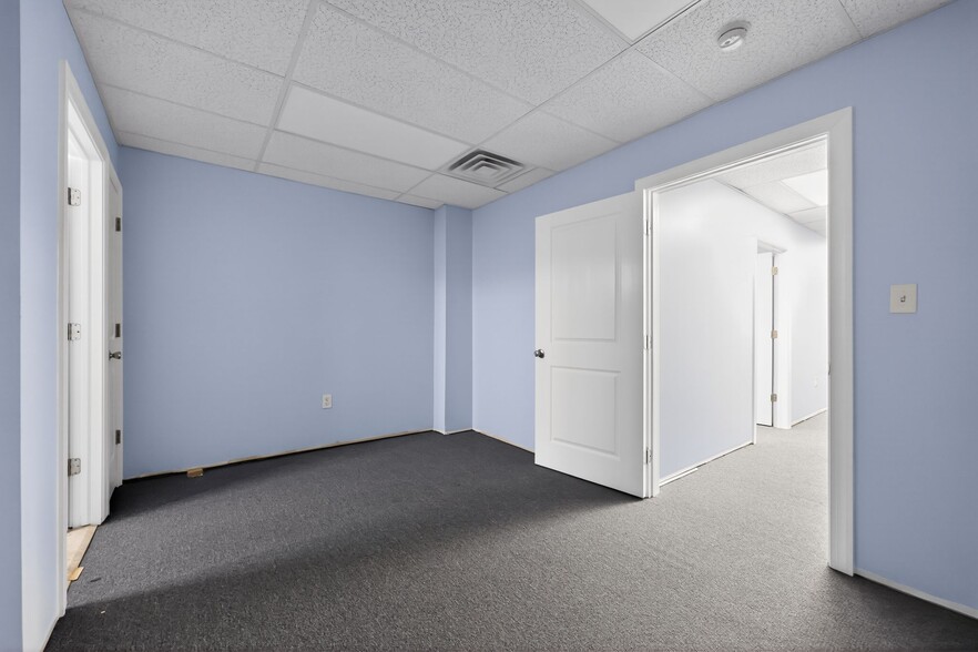 More Photos Of 3150 Willits Rd, Philadelphia Storefront Retail Office For Sale