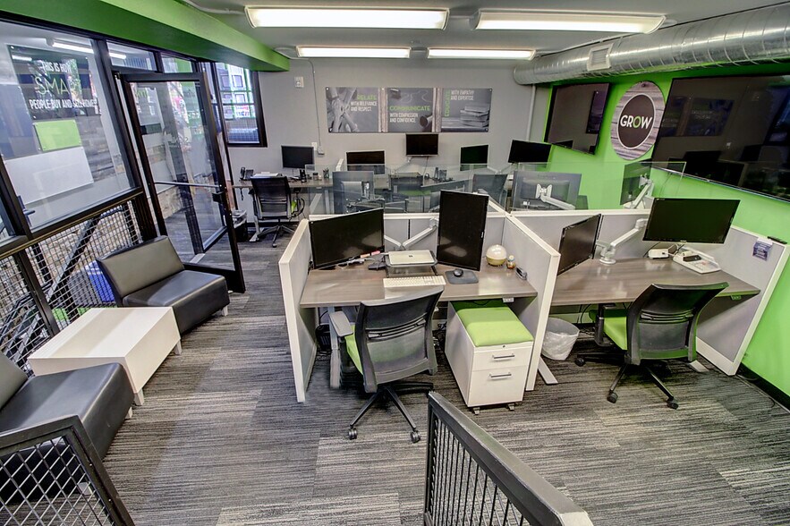 More Photos Of 2401 15th St, Denver Office For Lease