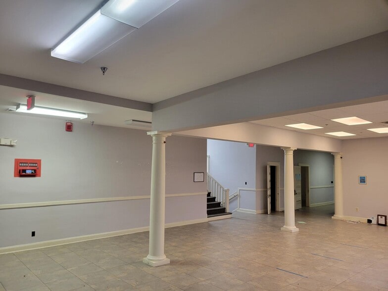 More Photos Of 1087 Alice Ave, Memphis Office For Sale