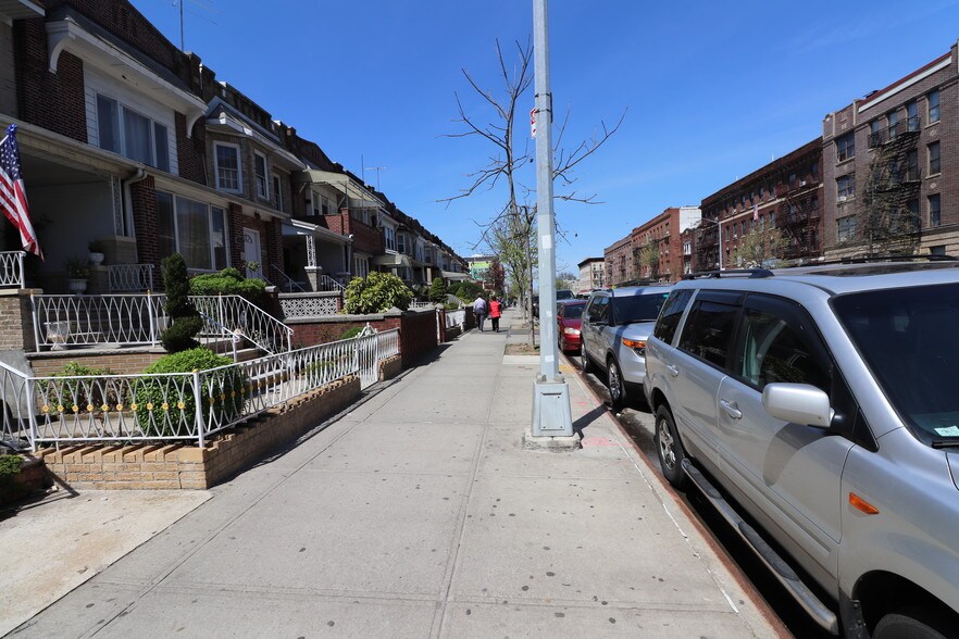 More Photos Of 352 86th St, Brooklyn Hospital For Lease