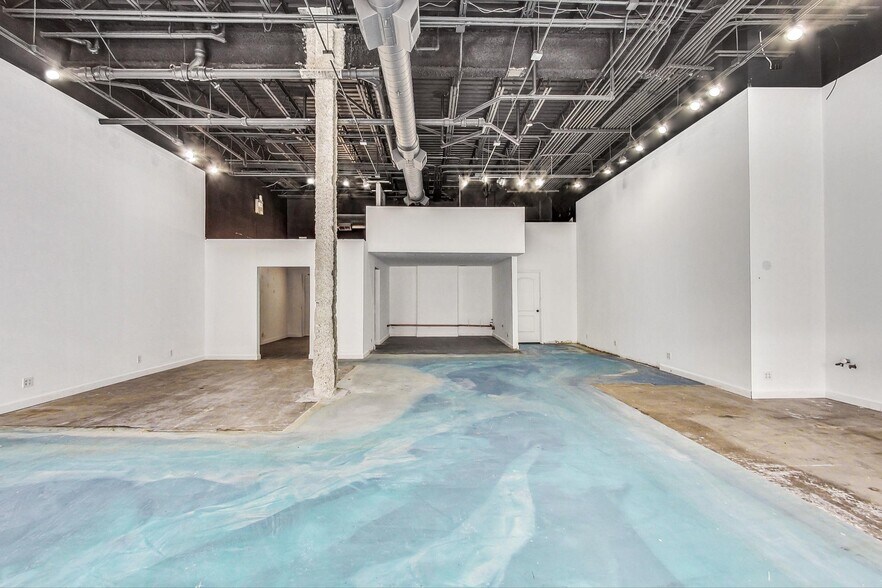 More Photos Of 2032 W Division St, Chicago Apartments For Lease