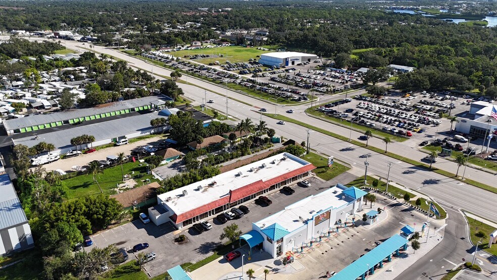More Photos Of 115 N Tamiami Trl, Nokomis Office For Lease
