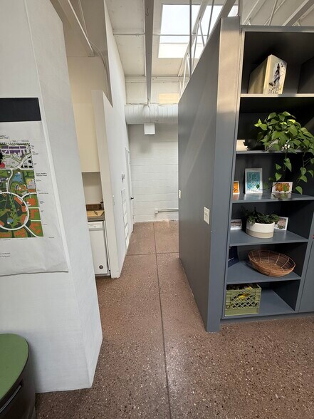 More Photos Of 1218 9th Ave SE, Calgary Storefront Retail Office For Lease