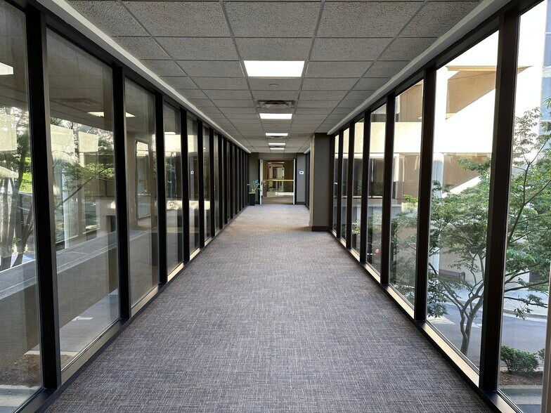 More Photos Of 1401 Harrodsburg Rd, Lexington Medical For Lease