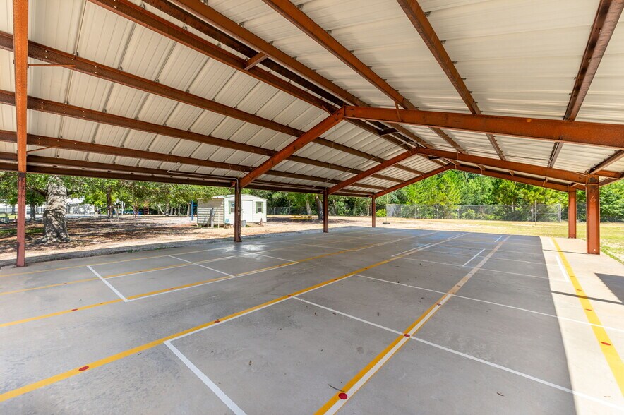 More Photos Of 320 E Miracle Strip Pky, Mary Esther General Retail For Sale