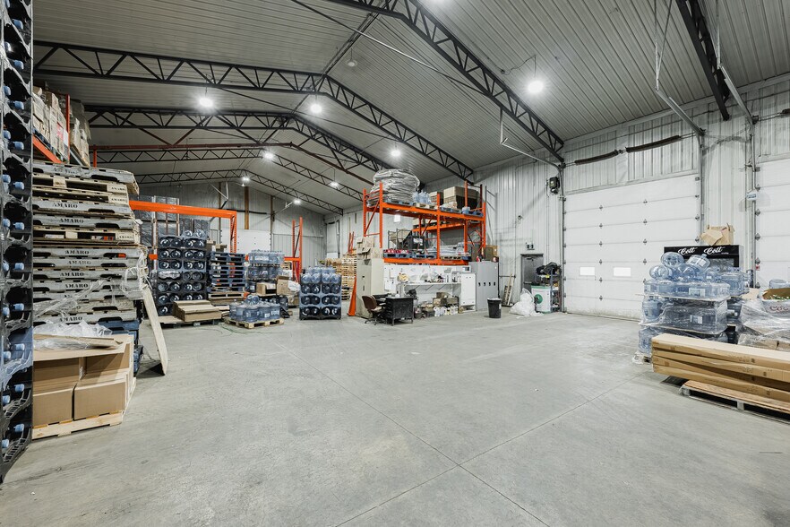 More Photos Of 395 Rue Bonin, Acton Vale Refrigeration Cold Storage For Sale