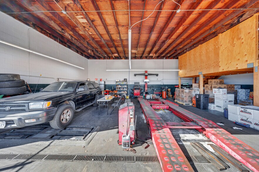 More Photos Of 4401 Beverly Blvd, Los Angeles Auto Repair For Sale