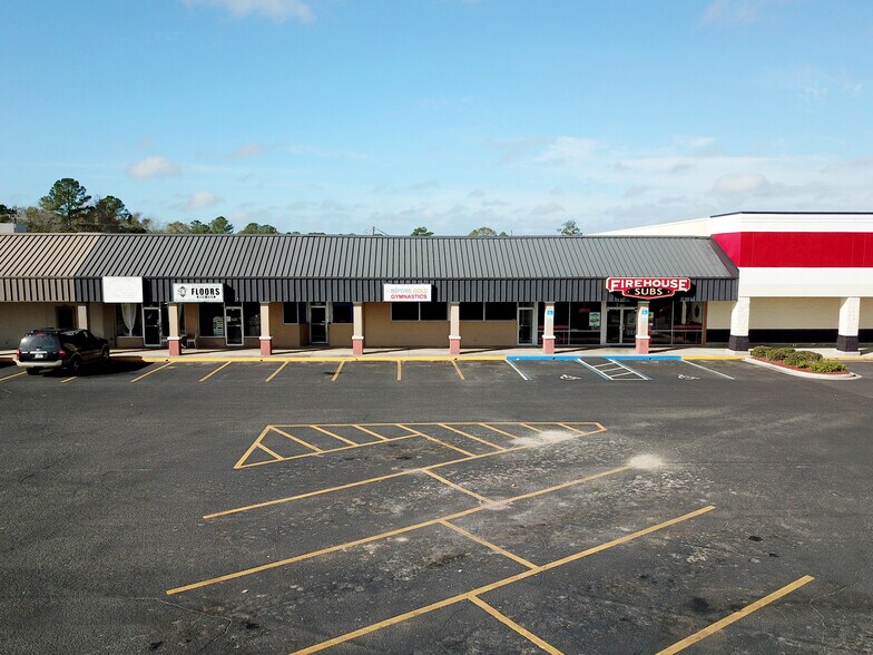 More Photos Of 1458 S 6th St, Macclenny Storefront For Lease