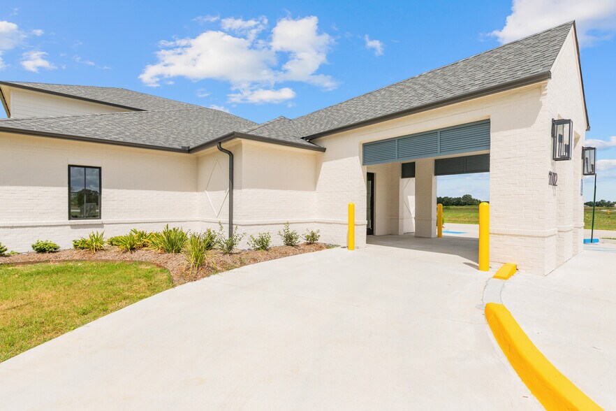 More Photos Of 1102 Apollo rd, Scott Office Residential For Lease