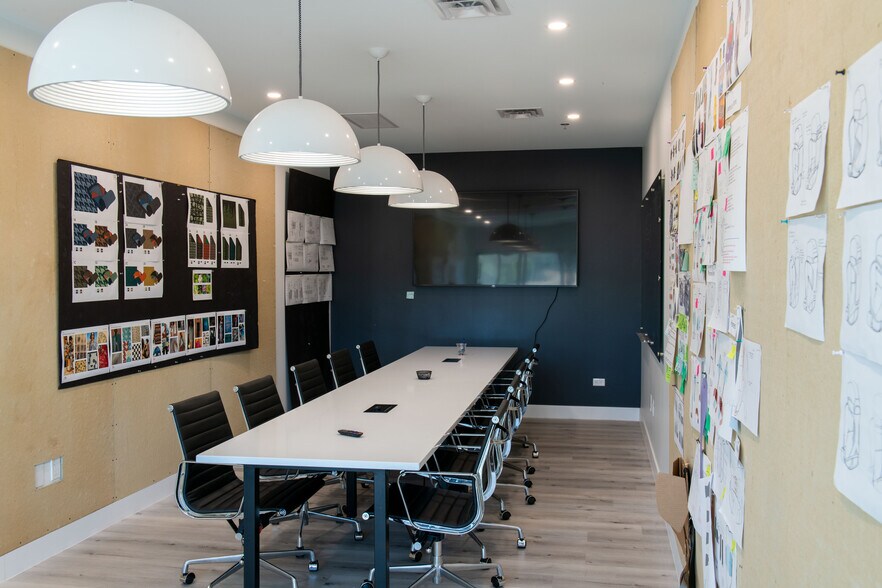 More Photos Of 1 International Ct, Broomfield Office For Sale