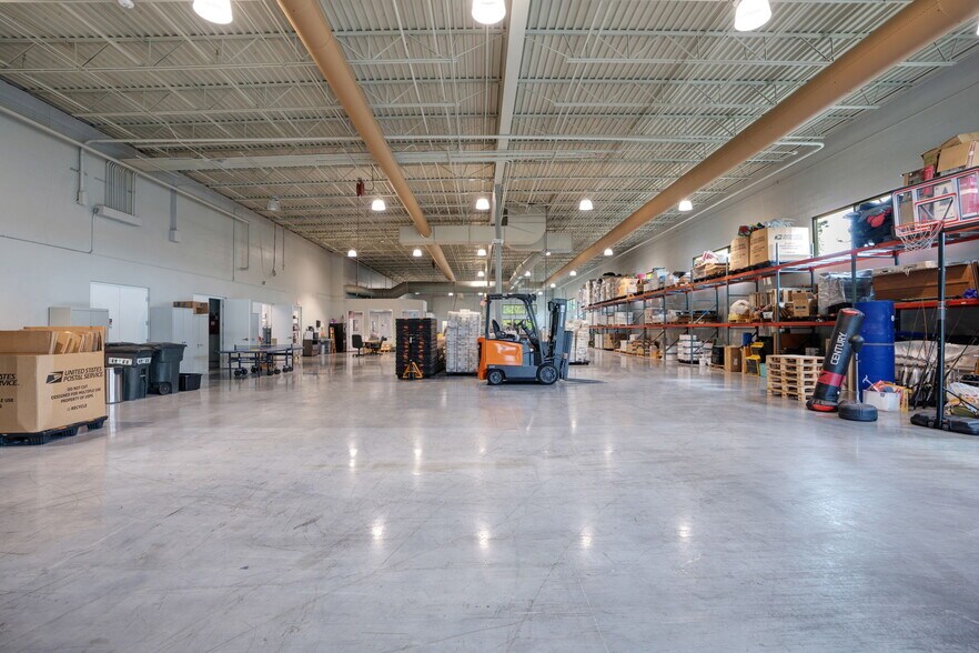 More Photos Of 5110 Lena Rd, Bradenton Office For Sale