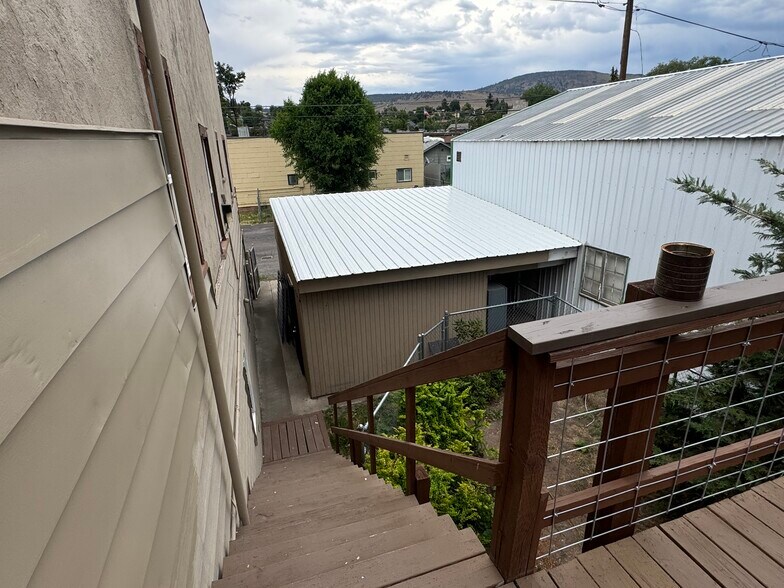 More Photos Of 2105-2113 Holly Ave, Klamath Falls Apartments For Sale