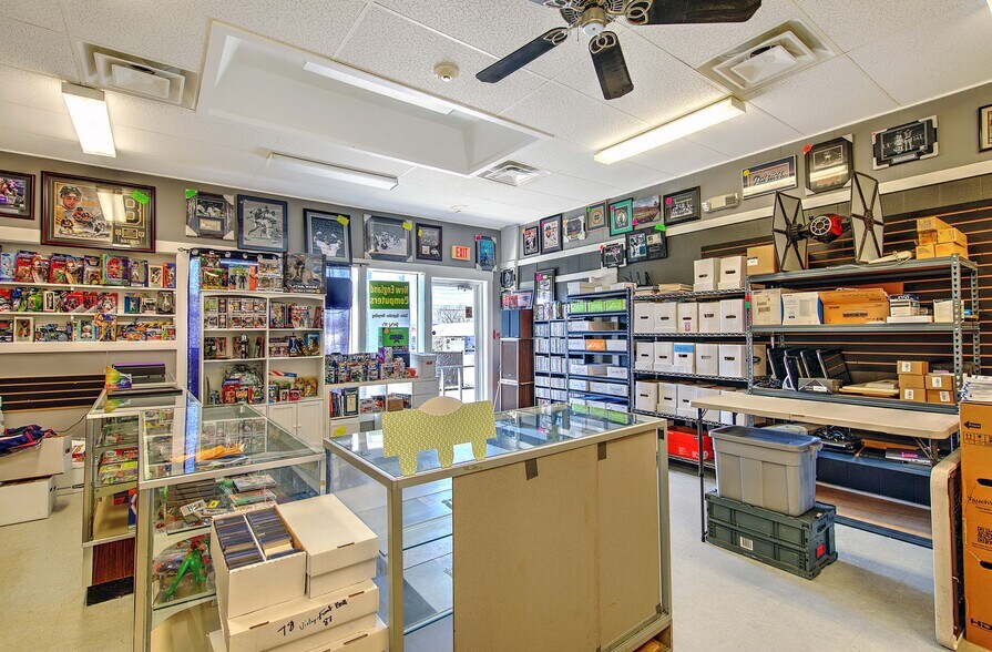 More Photos Of 628 Metacom Ave, Warren Storefront For Sale