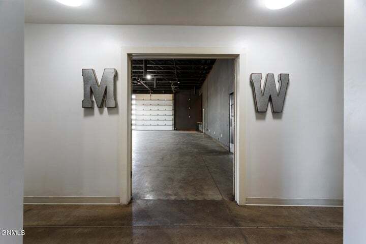 More Photos Of 213 11th St W, Williston Restaurant For Sale