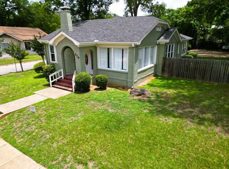 Primary Photo Of 514 S Fannin Ave, Tyler Loft Creative Space For Lease