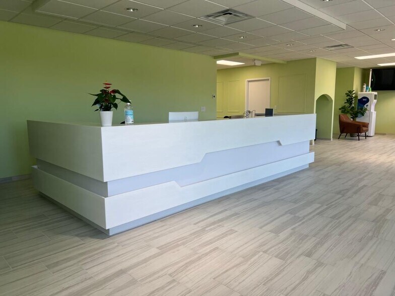 More Photos Of 4872 Socialville-Fosters, Mason Medical For Lease