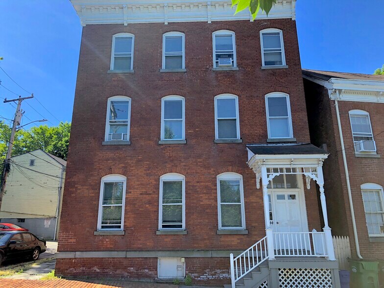 More Photos Of 140-144 Union St, Poughkeepsie Apartments For Sale