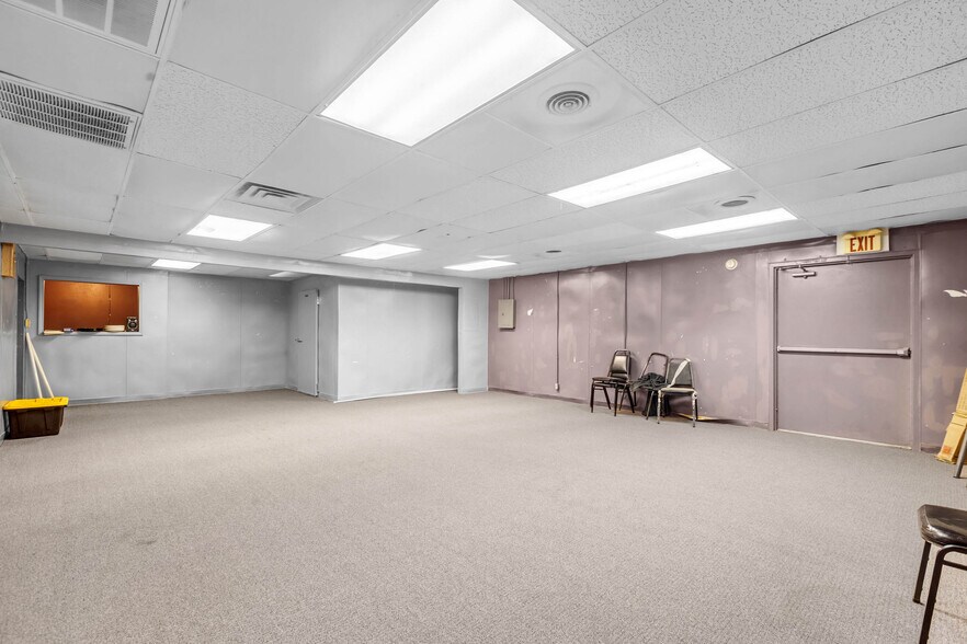 More Photos Of 2201 Kermit Hwy, Odessa Restaurant For Sale