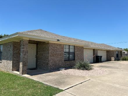More Photos Of 900 McDaniel Cir, Killeen Multifamily For Sale