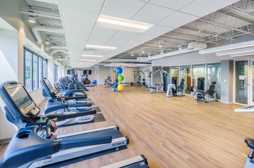 More Photos Of 777 Lowndes Hill Rd, Greenville Coworking Space