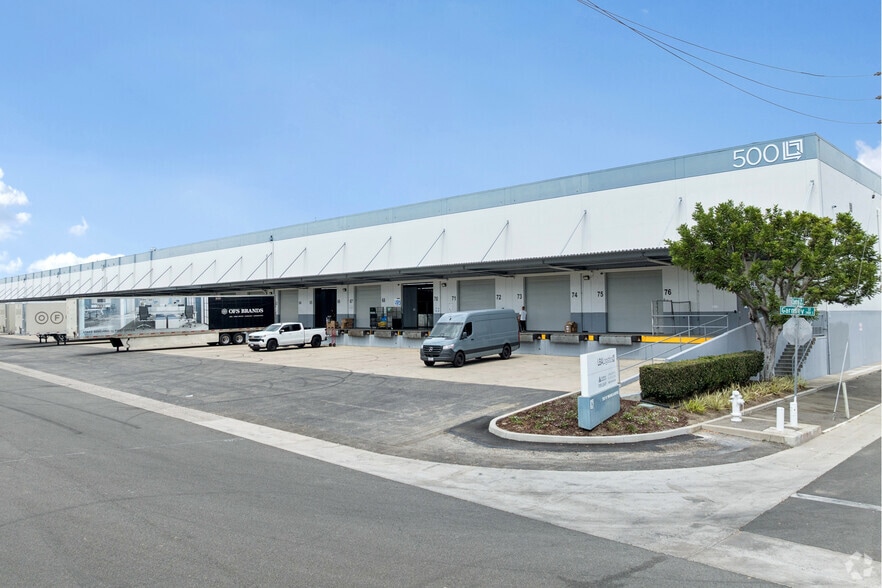 More Photos Of 500 W Warner Ave, Santa Ana Warehouse For Lease