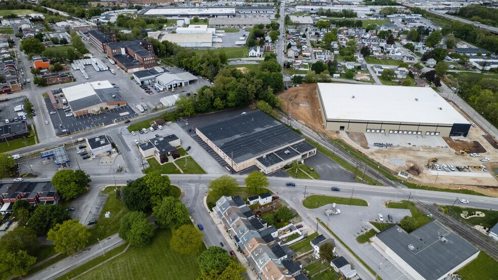 More Photos Of 300 N Sherman St, York Manufacturing For Lease