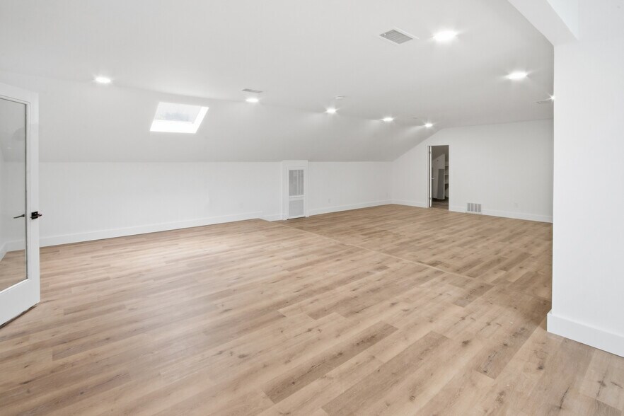 More Photos Of 1315 Harding Hwy, Richland Office Residential For Lease