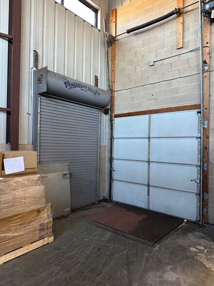 More Photos Of 17 Broad St, Norwalk Warehouse For Lease