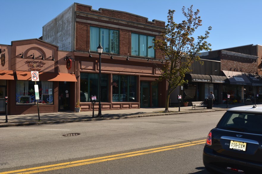 More Photos Of 5 E Palisade Ave, Englewood Storefront Retail Office For Lease