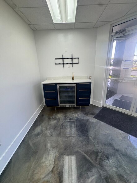 More Photos Of 13730 Cypress Terrace Cir, Fort Myers Medical For Sale