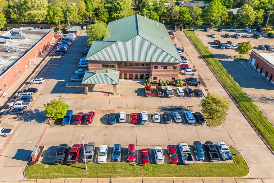 More Photos Of 1902 Moores Ln, Texarkana Medical For Lease