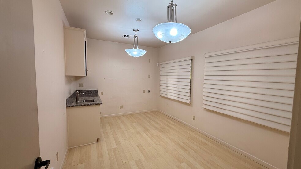 More Photos Of 3311 Mission Dr, Santa Cruz Medical For Sale