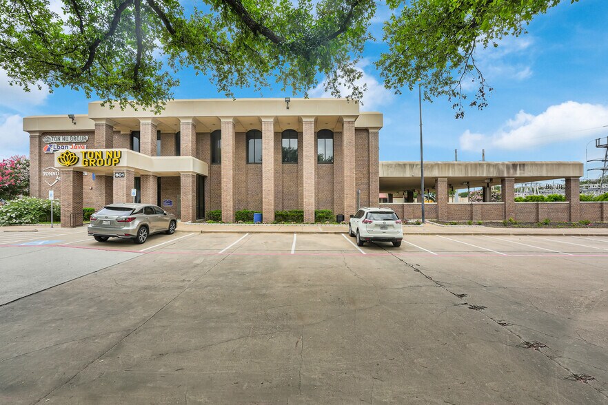 More Photos Of 601 N Plano Rd, Richardson Office For Sale